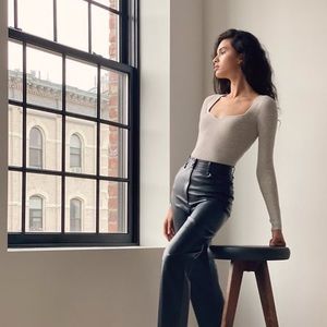 Aritzia Tuscany sweater in heather oatmeal